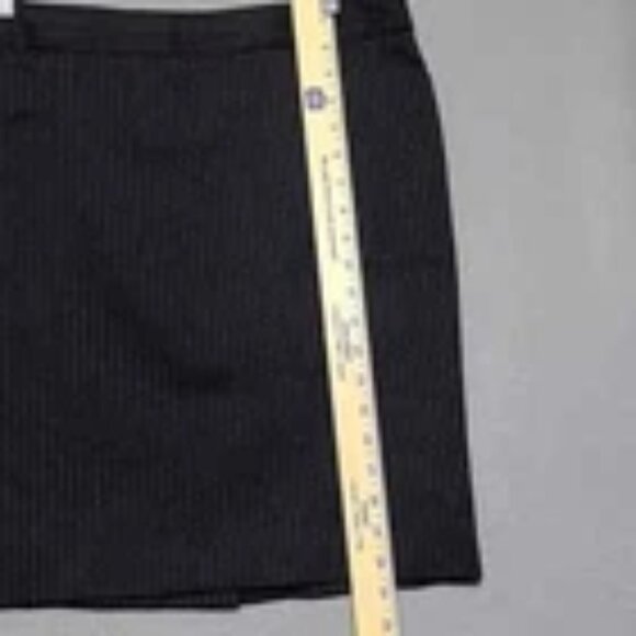 EXPRESS Design Studio Women's Black with Silver Stripes Pencil Skirt - Size 8 - Picture 5 of 9